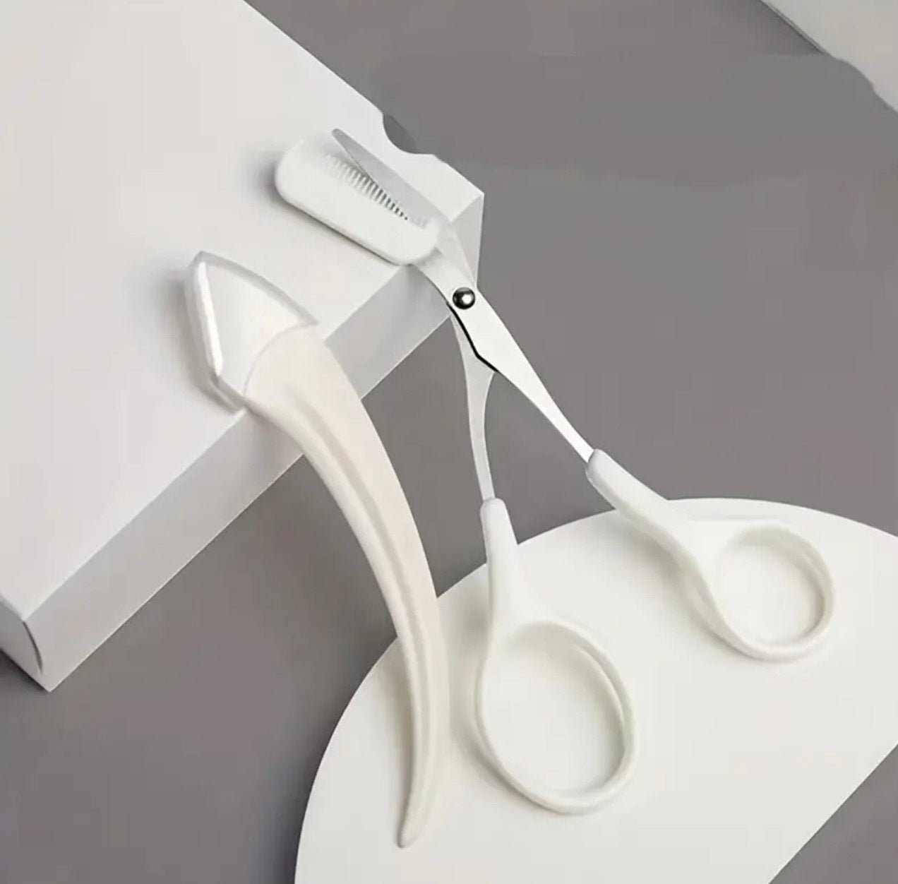 Coupe-sourcils 3 en 1™ - Lune de beauté